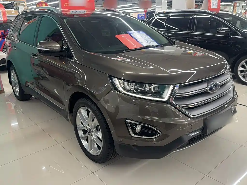 Фото 7 - Ford Edge