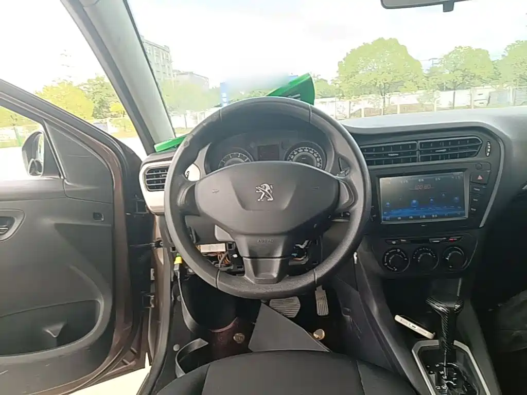 Peugeot 301 2014 2014 1.6L Automatic Comfort Edition