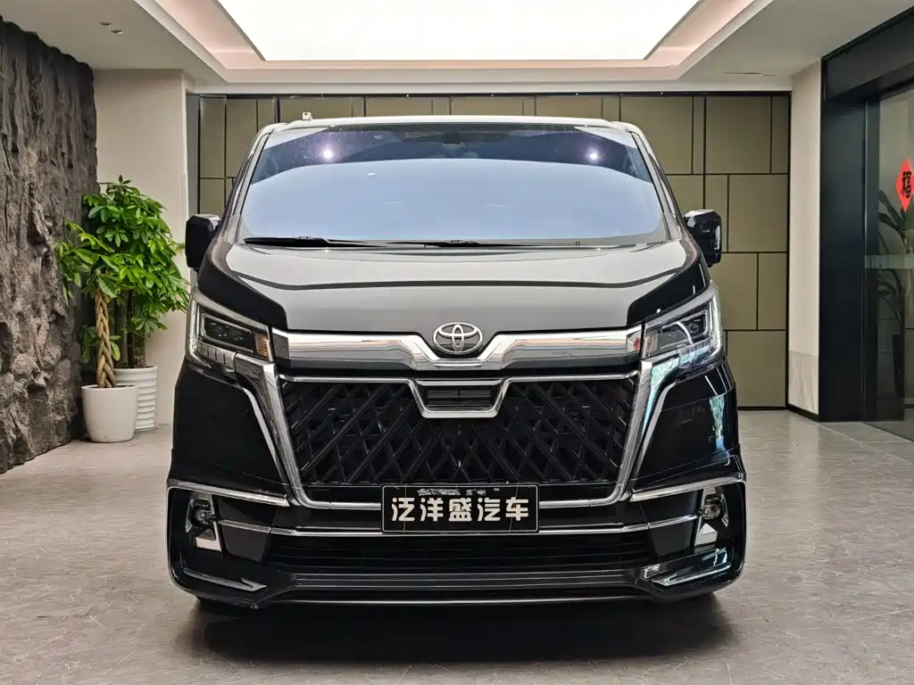 Toyota HiAce, миниатюра 2
