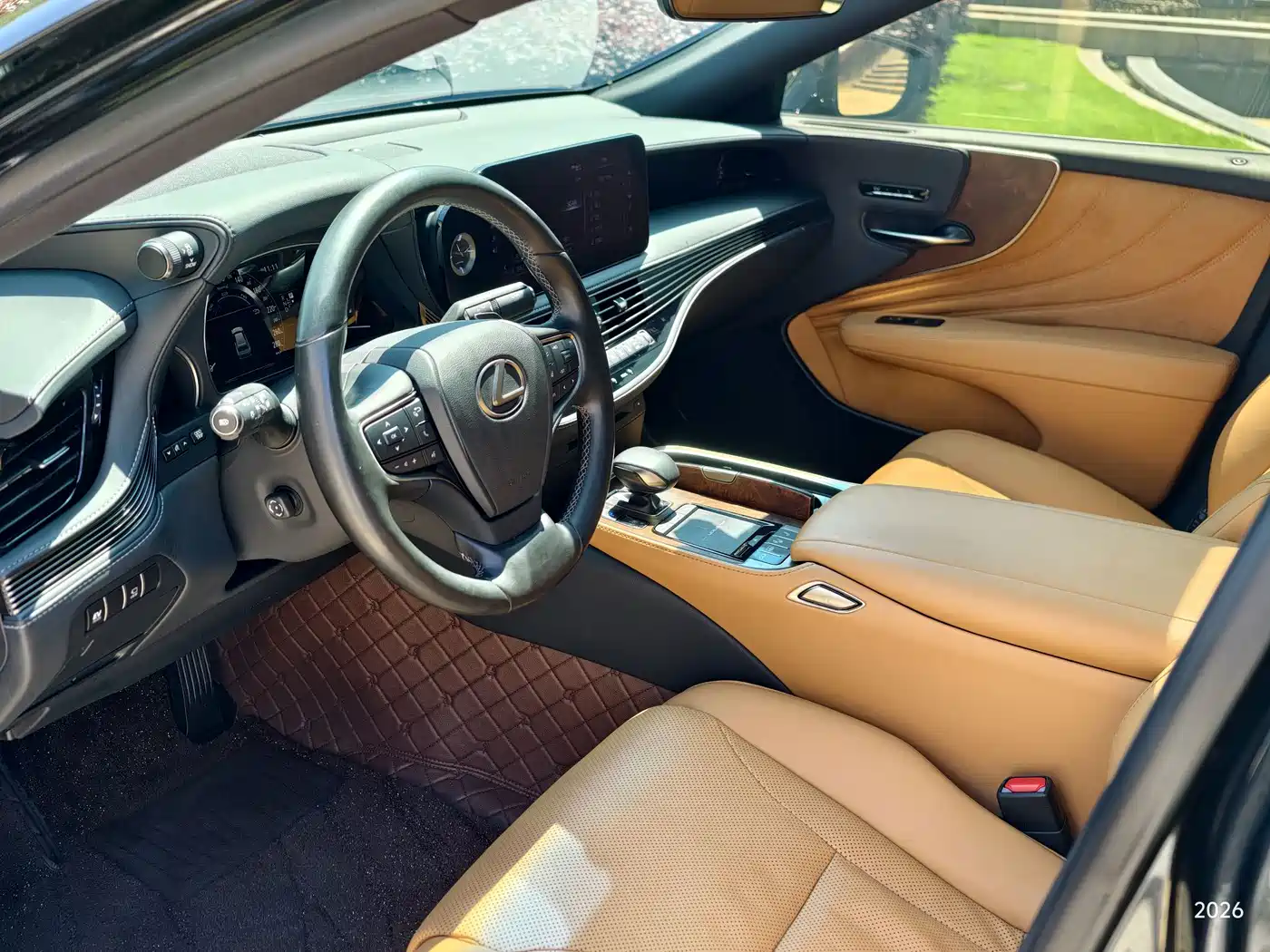 2023 Lexus LS