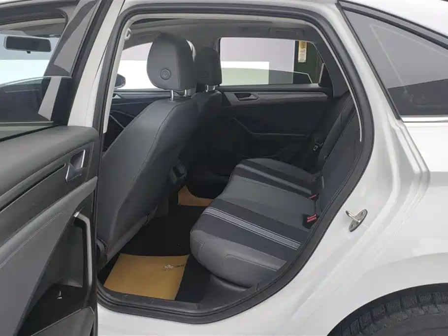 Volkswagen Sagitar 2024 300TSI DSG Flying Edition фото 11