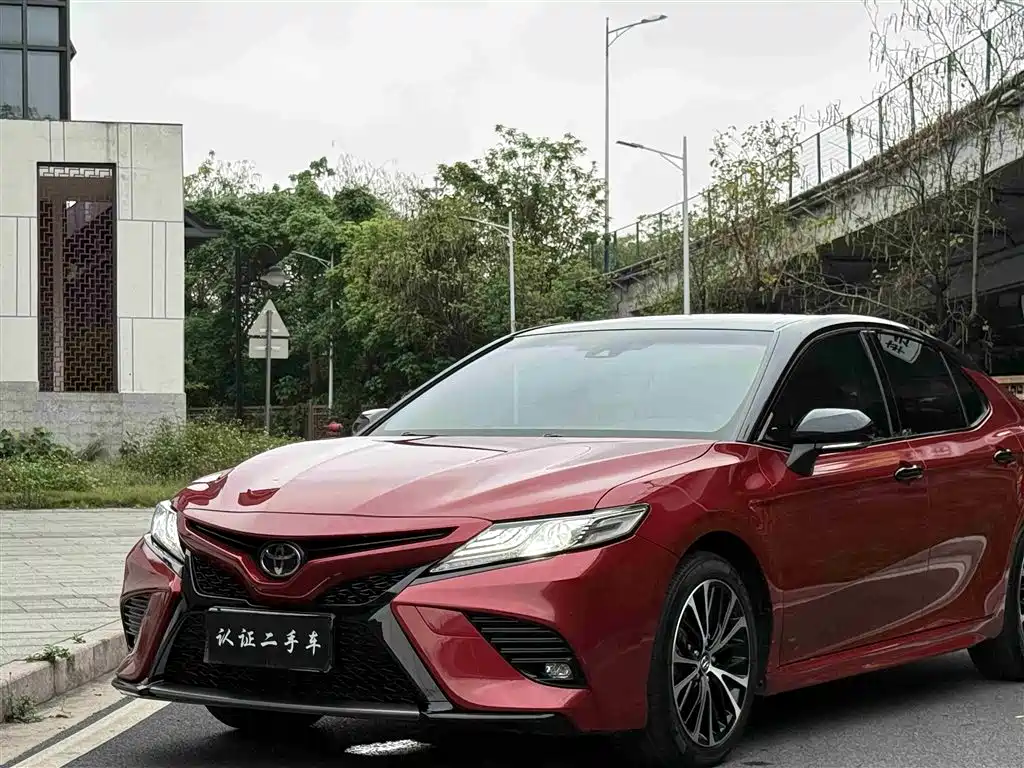 Toyota Camry 2018 2.5S Trend Edition фото 13