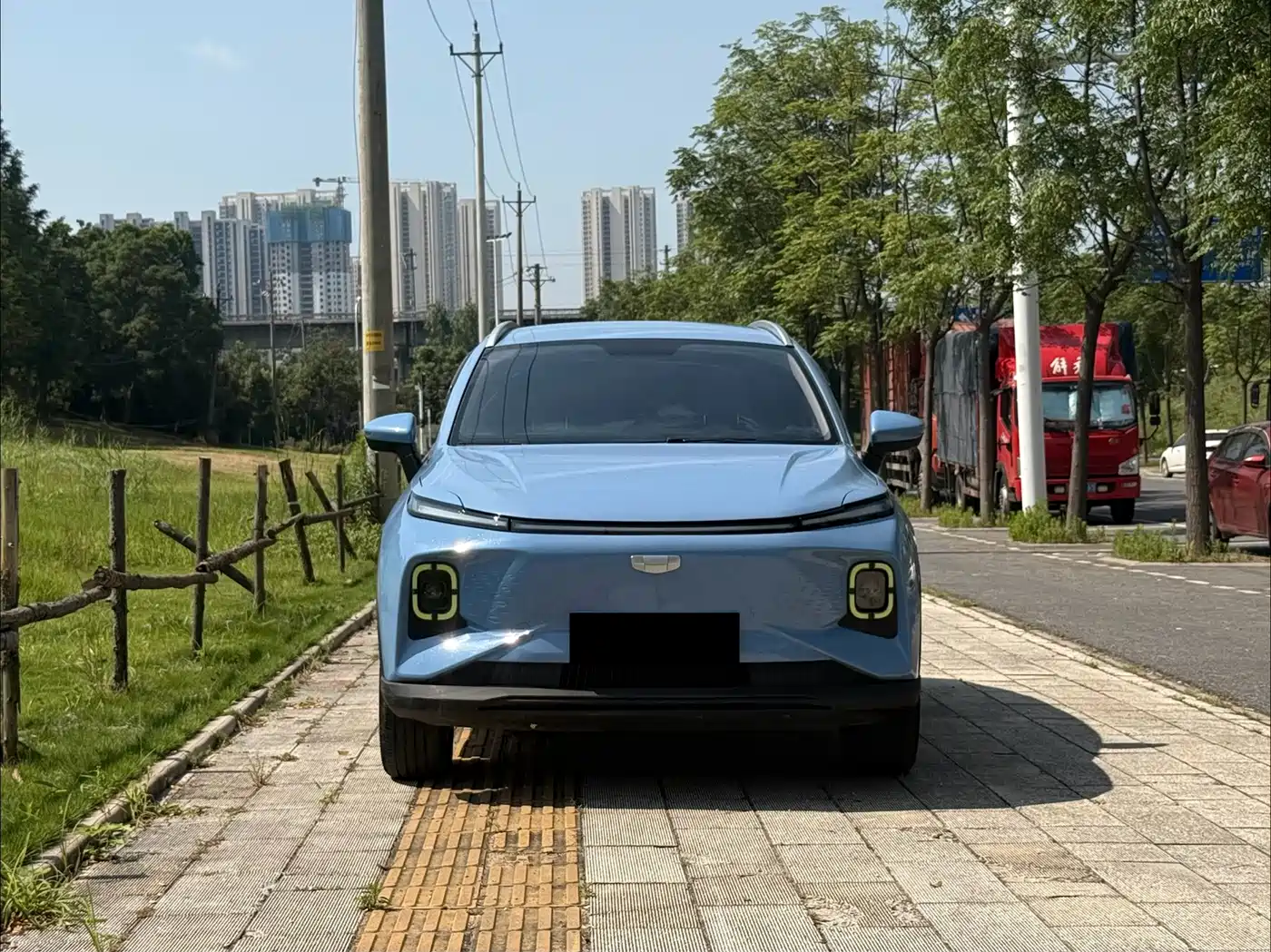 Photo 2 - Geely Geometry E Firefly