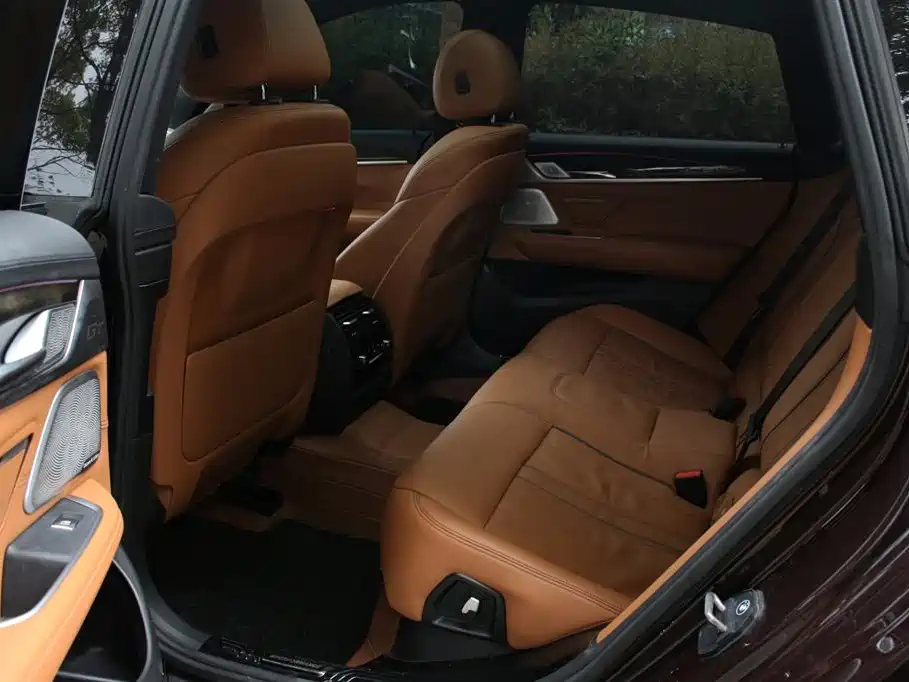 BMW 6 Series GT 2018 630i M Sport Package фото 9