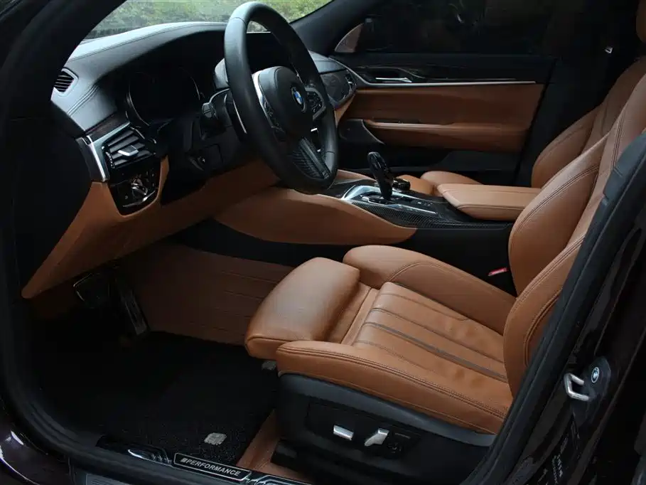 BMW 6 Series GT 2018 630i M Sport Package фото 8
