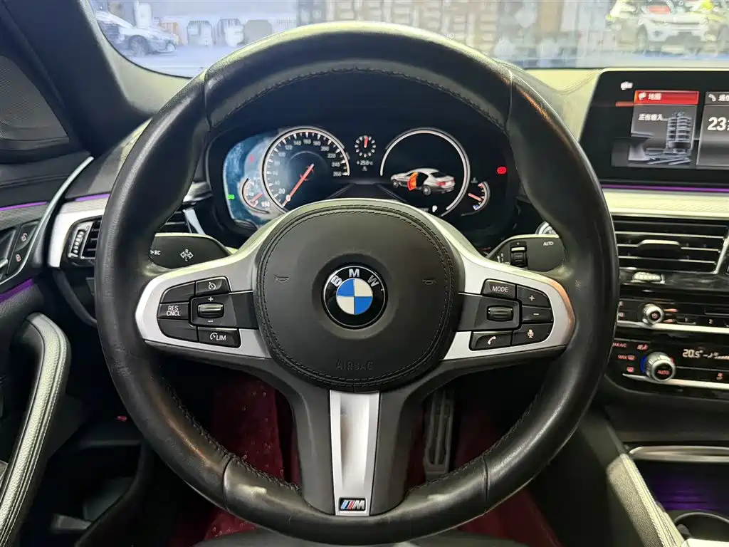 BMW 5 Series (Import) 2018 525i M Sport Package фото 9