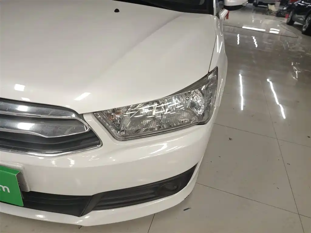 Citroën C-Quatre 2015 2013 Model Sedan 1.6L Automatic Premium Style