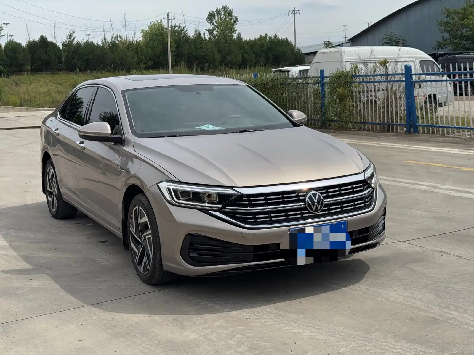 Photo 3 - Volkswagen Sagitar