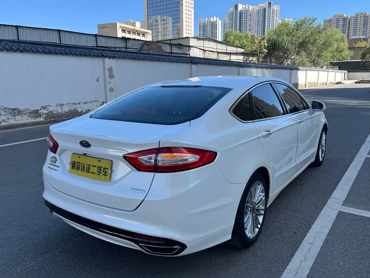 Фото 18 - Ford Mondeo