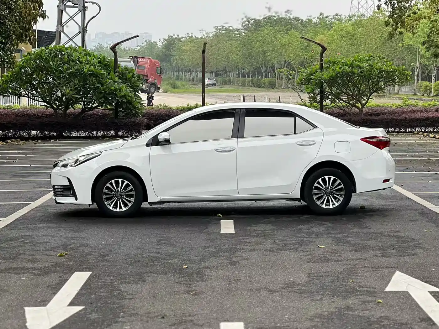 Toyota Corolla 2017 Facelift 1.2T S-CVT GL фото 5