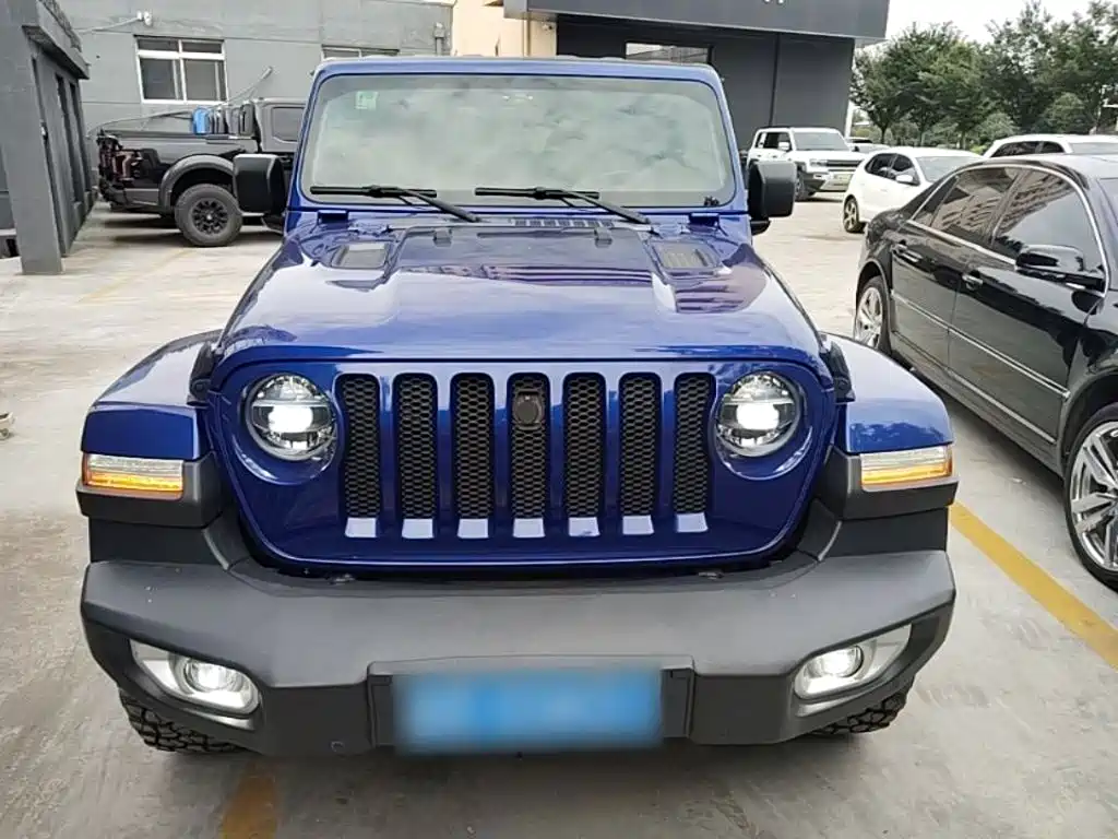 Photo 3 - Jeep Wrangler