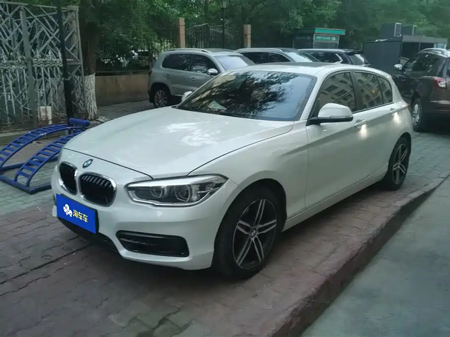 BMW 1 Series (Import) 2016 120i Sport Design Package