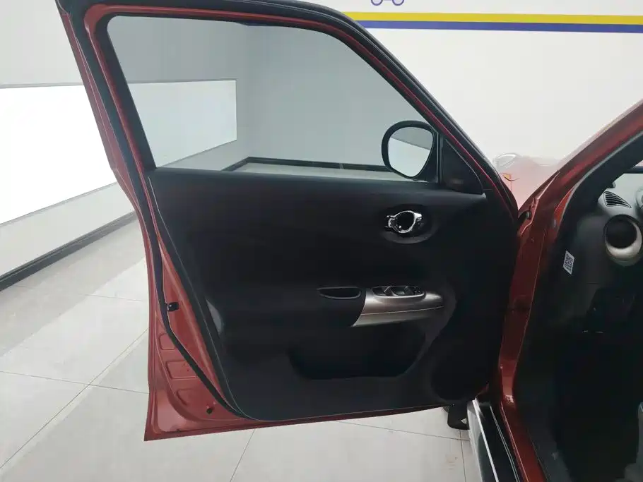 Infiniti ESQ 2018 2014 1.6L Free Edition