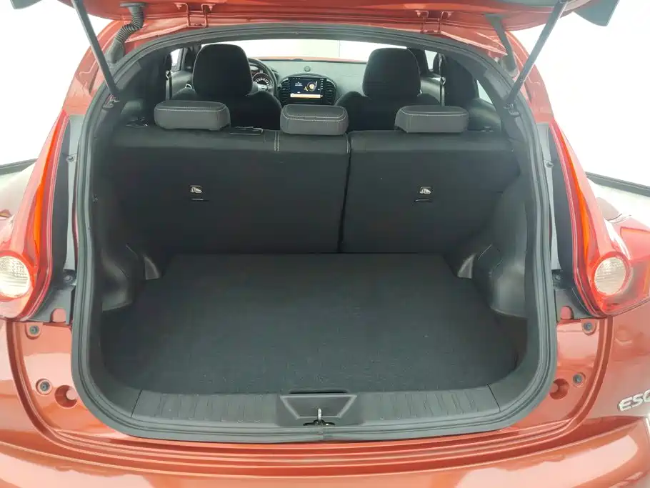 Infiniti ESQ 2018 2014 1.6L Free Edition