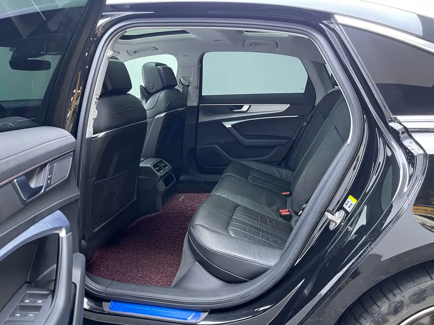 Audi A6L 2021 45 TFSI Exclusive Elegance фото 11
