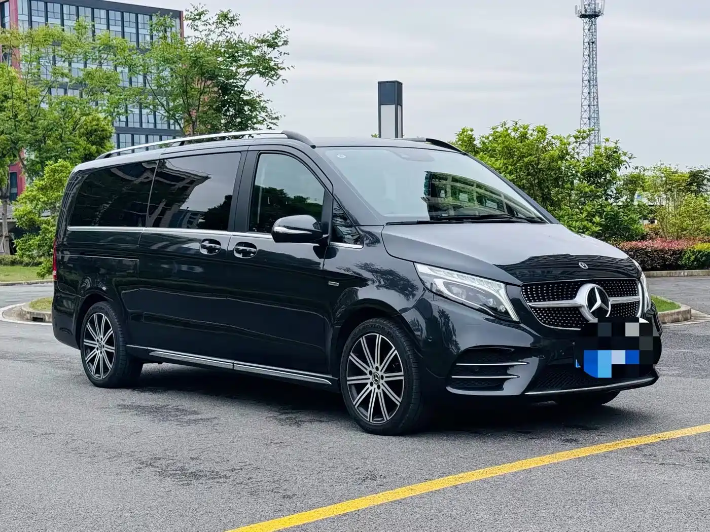 Mercedes-Benz V-Class 2021 V 260 L Long Wheelbase Luxury Edition фото 3