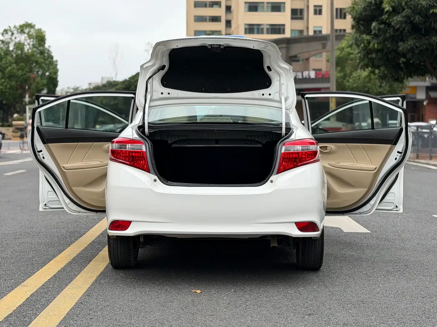 Toyota Vios 2016 1.5L Automatic Zhi Zhen Xing Yao Edition фото 16
