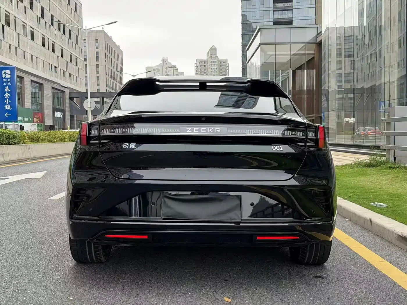 ZEEKR EXTREME KRYPTON 001