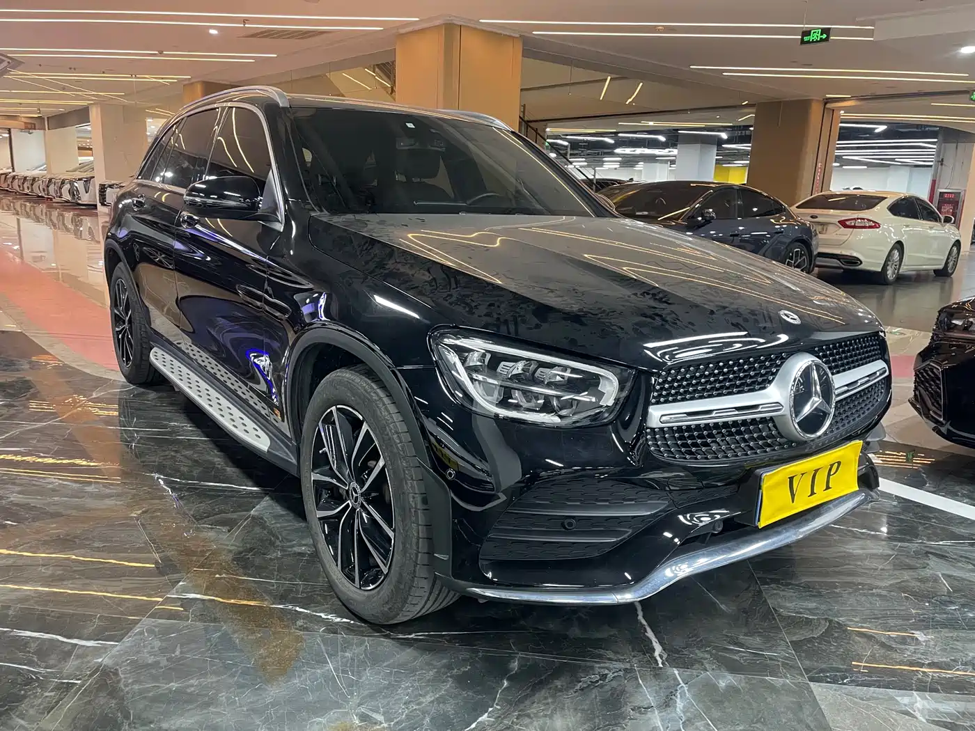 MERCEDES-BENZ GLC
