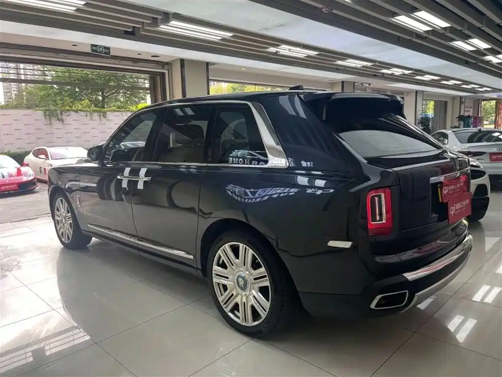 Rolls-Royce Cullinan 2018 5-Seater Version фото 12