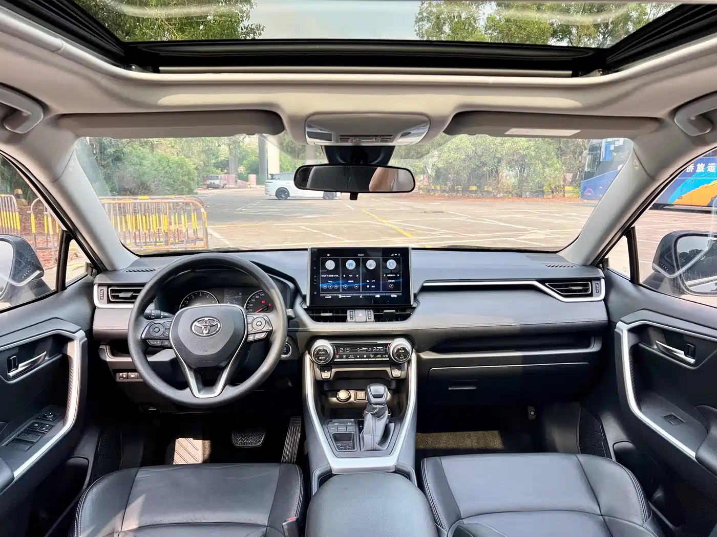 Toyota Wildlander 2020 2.0L CVT 2WD Luxury Edition фото 10