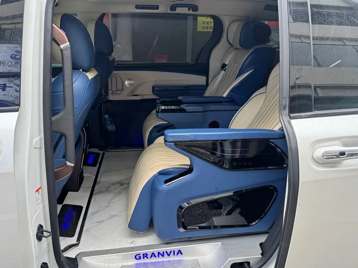 Toyota Granvia 2023 2023 2.5L Hybrid Prestige PLUS Edition