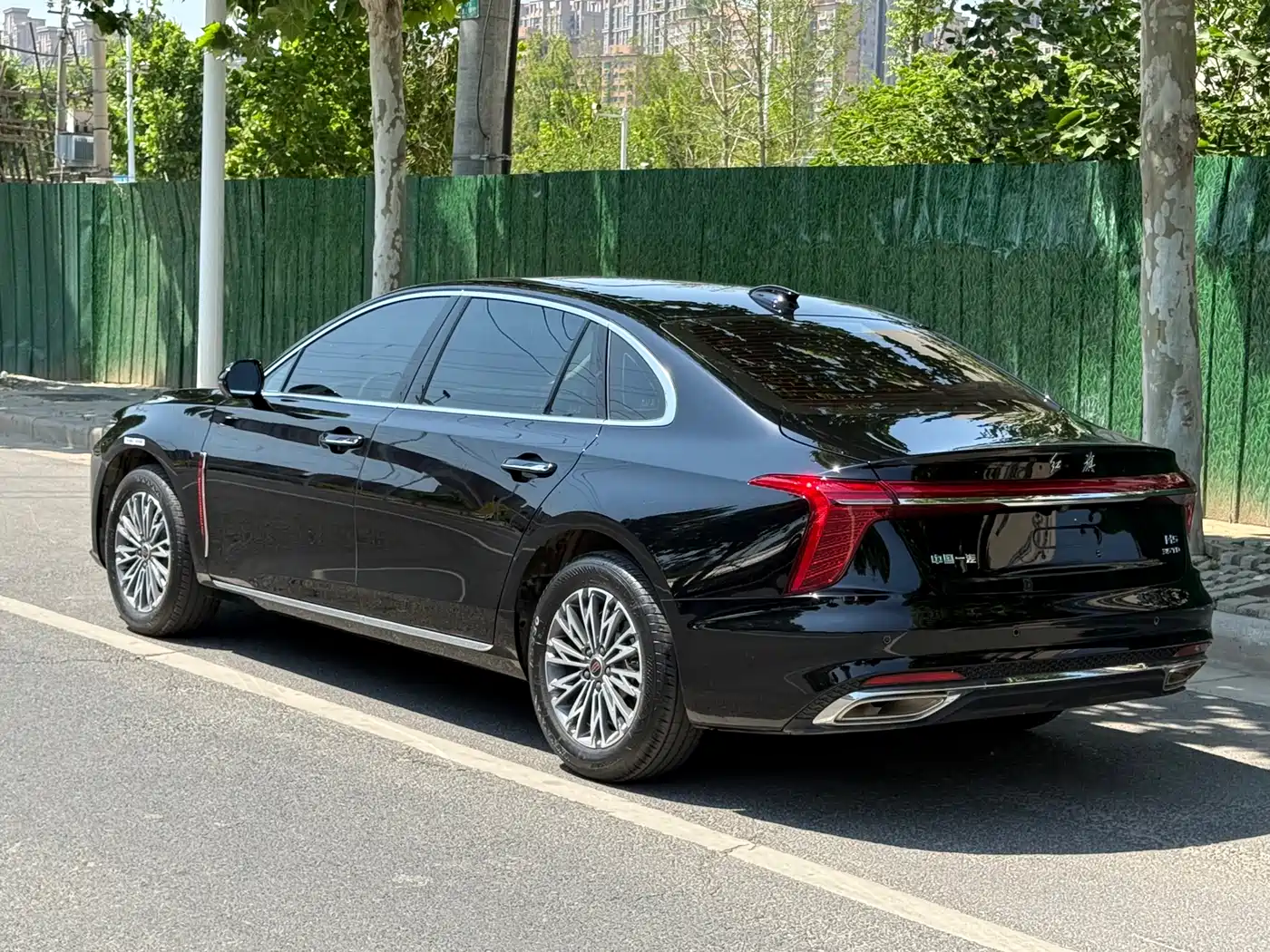 Hongqi H5 2025 1.5T DCT Flag Rhythm 500,000 Units Memorial Edition фото 7