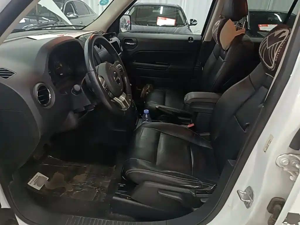 Jeep Patriot 2015 2014 2.4L Sport