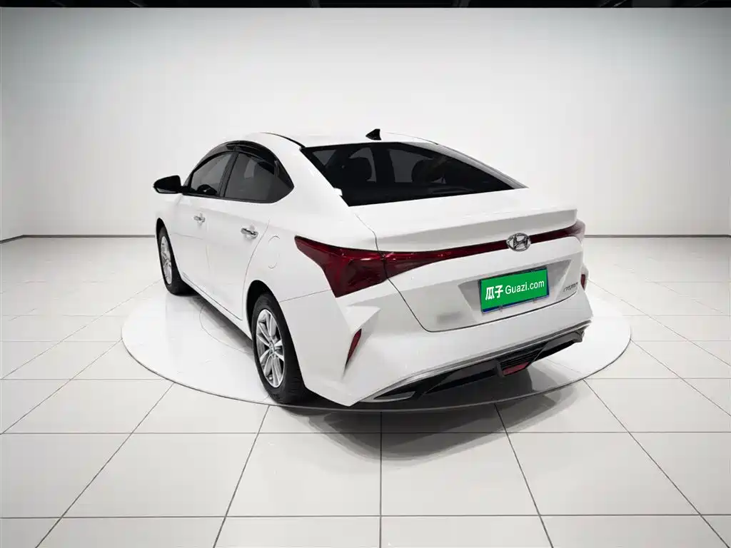 Hyundai Verna 2020 1.4L CVT TOP Elite Edition фото 5