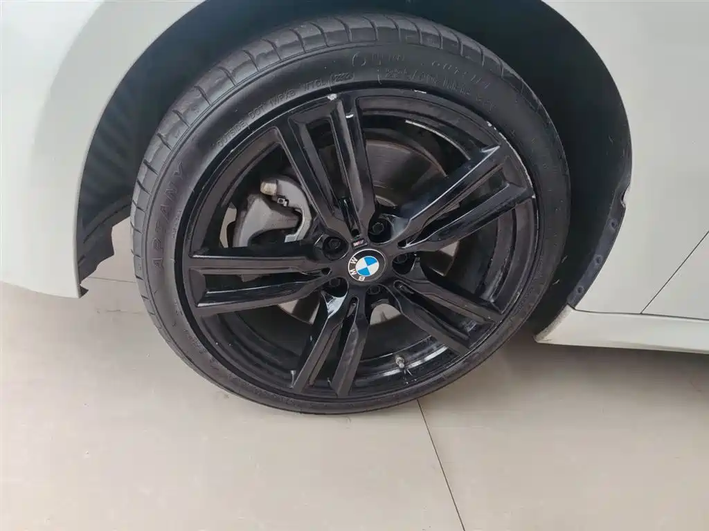 BMW 1 Series 2021 125i M Sport Black Night Edition фото 23