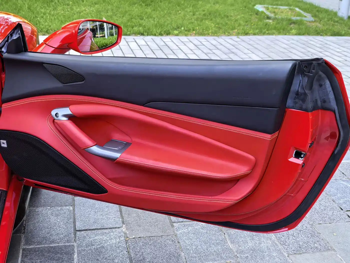 Ferrari F8 2021 2020 Spider 3.9T V8