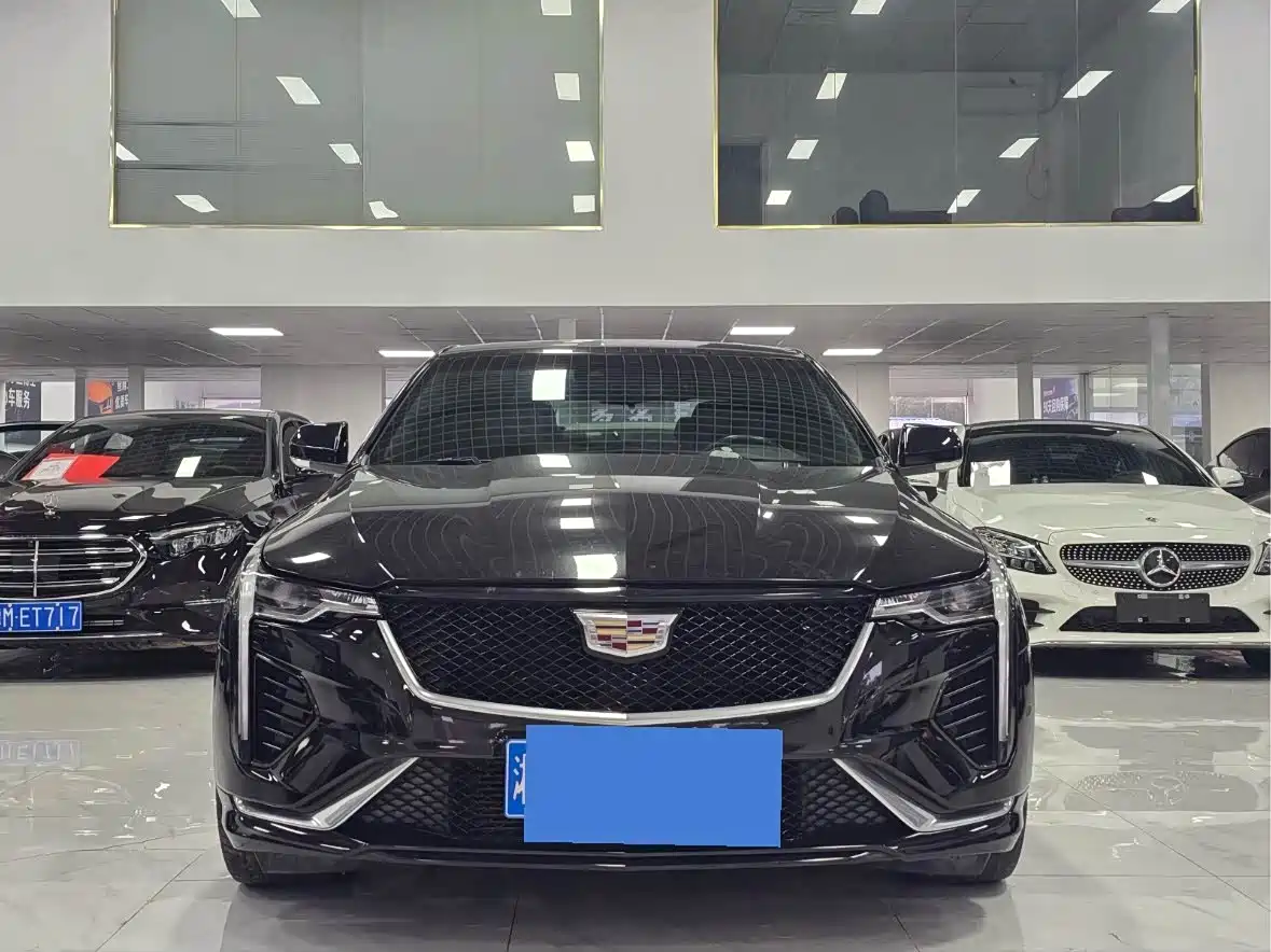 Cadillac CT4 2023 2022 28T Fashion Style