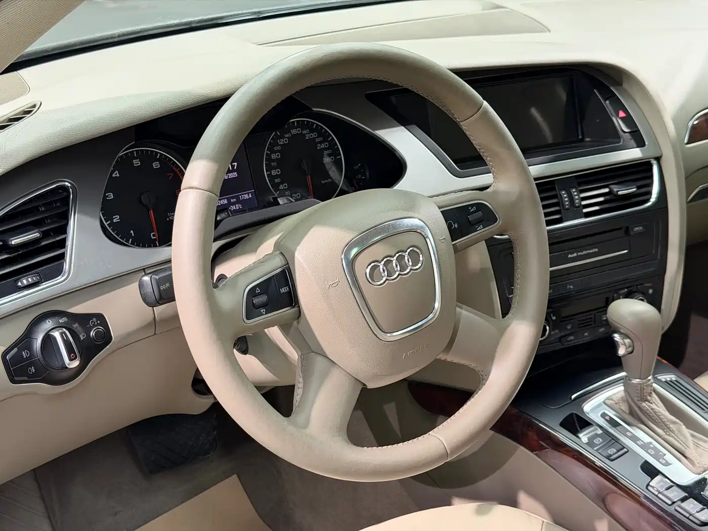 Audi A4L 2010 2010 2.0 TFSI Sport