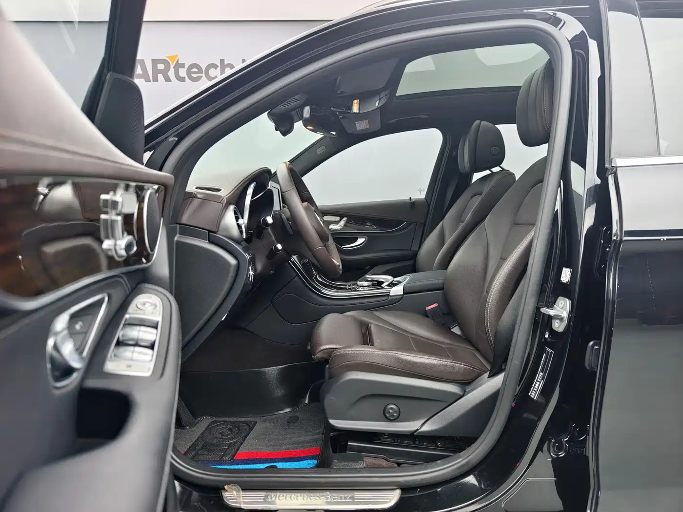 Mercedes-Benz GLC 2018 GLC 260 4MATIC Luxury фото 8