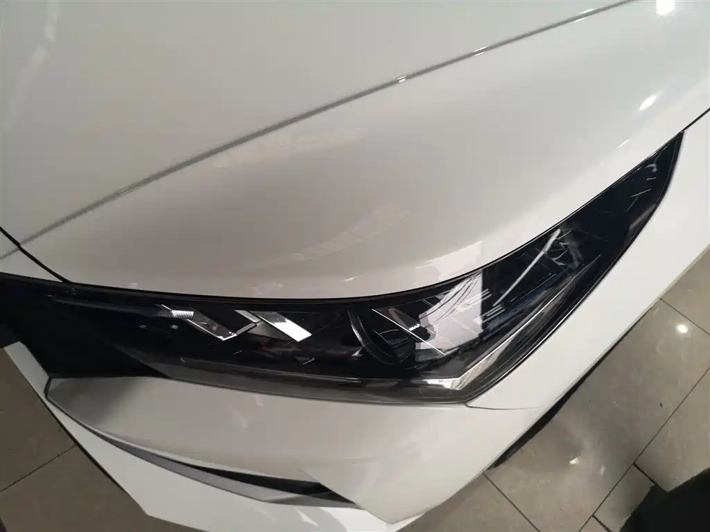 Hyundai Verna 2020 1.4L CVT TOP Elite Edition фото 24