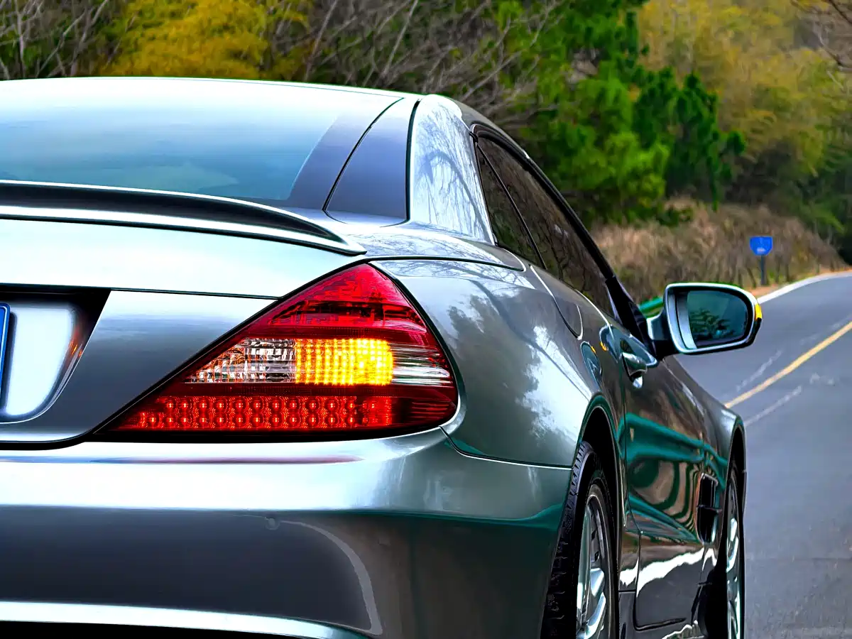 Mercedes-Benz SL-Class 2010 SL 300 фото 17