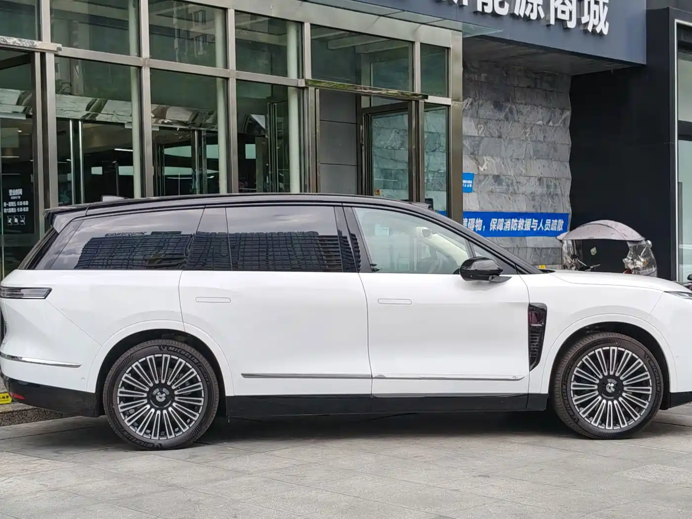 Nio ES8, миниатюра 5