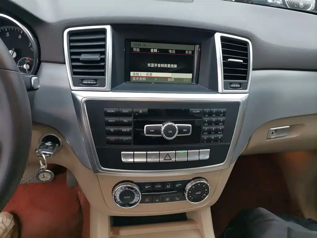 Mercedes-Benz M-Class 2015 ML 320 4MATIC фото 5