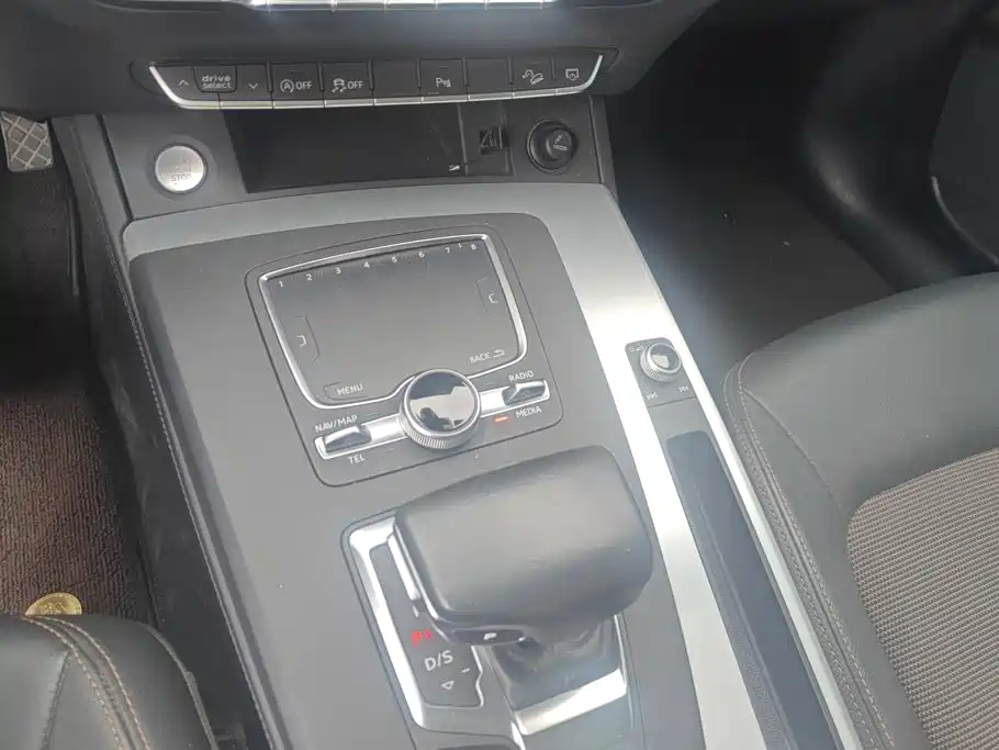 Audi Q5L 2018 2018 40 TFSI Prestige Fashion (China V)