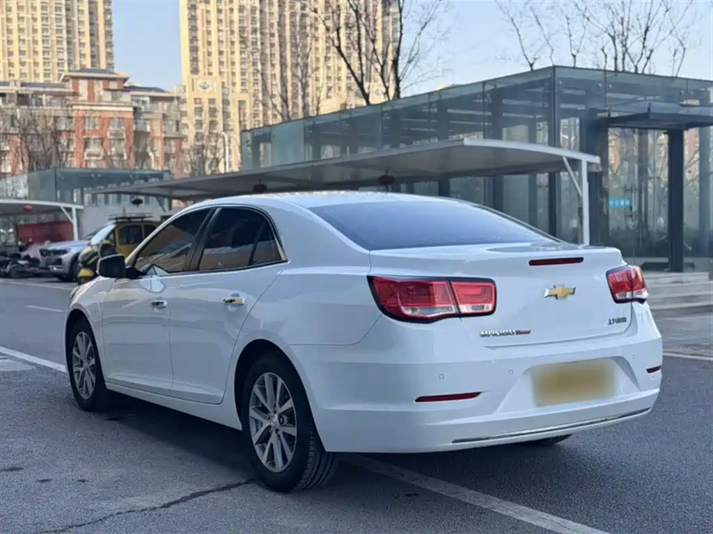 Chevrolet Malibu 2017 1.5T Automatic Luxury Edition фото 11