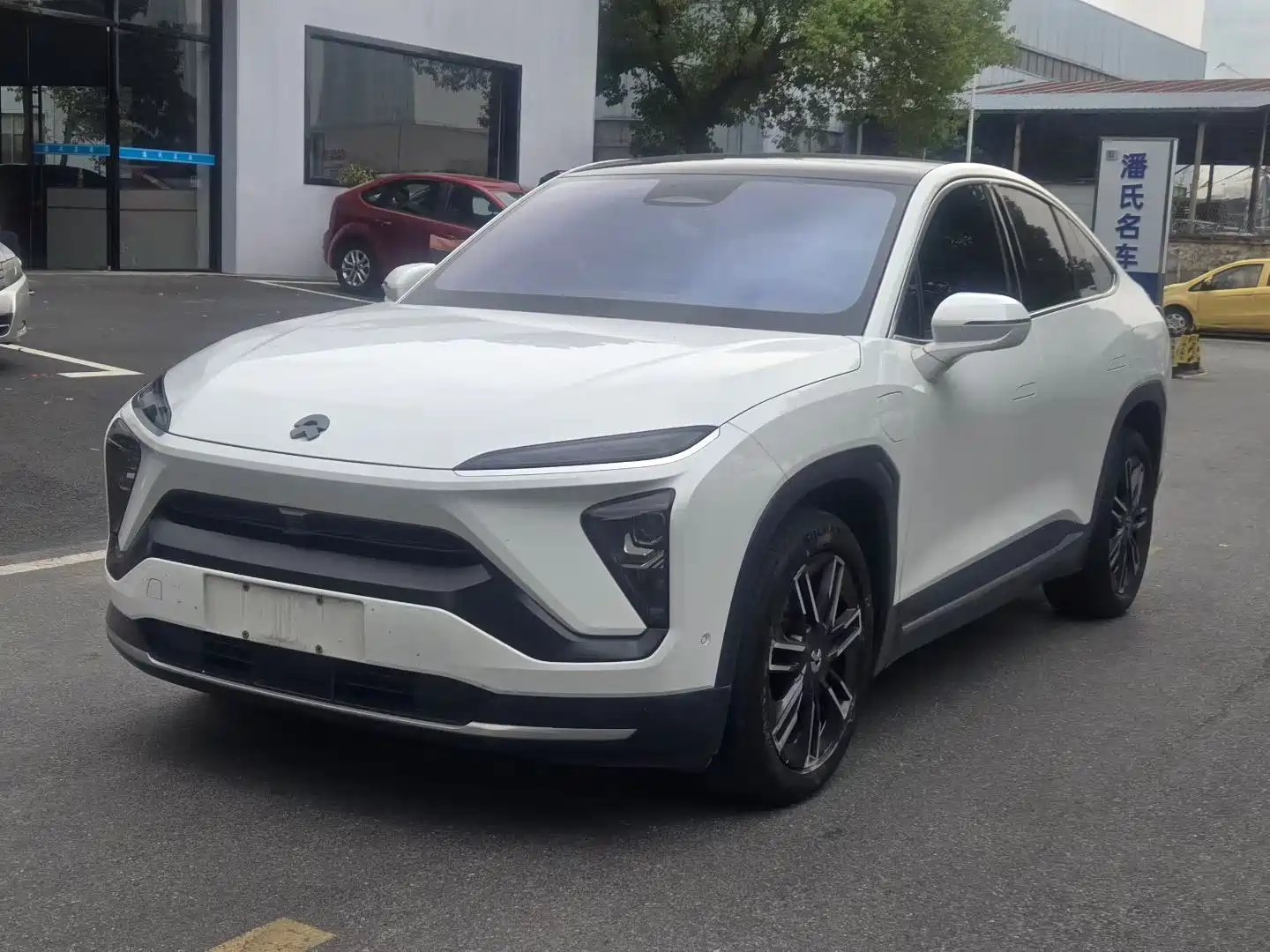 Фото 1 - NIO EC6