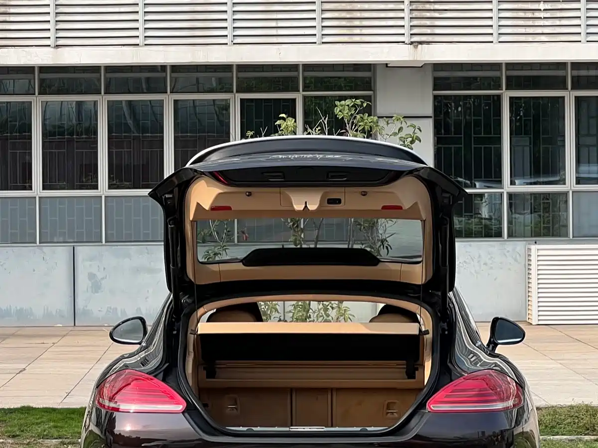 Porsche Panamera 2014 Panamera 4S Sport Edition 3.0T фото 9