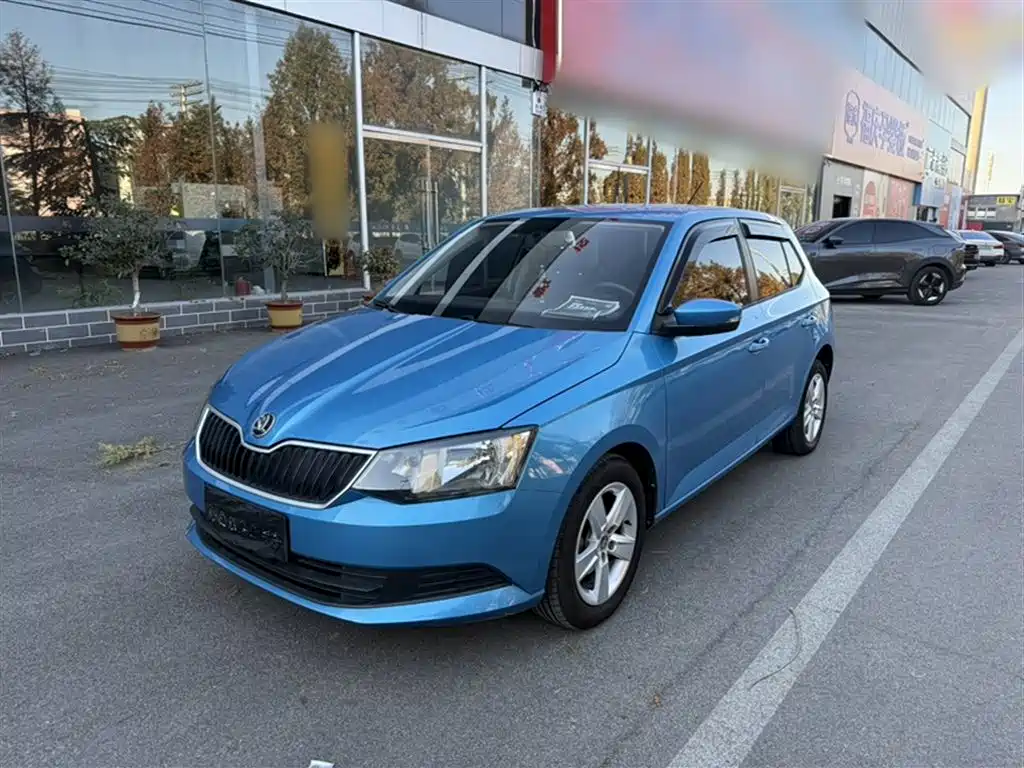 Škoda Fabia 2017 1.4L Auto Forward Edition фото 2