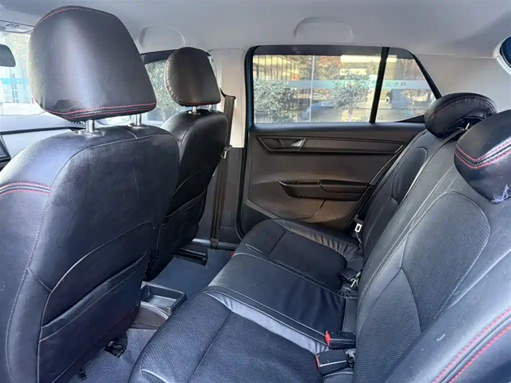 Škoda Fabia 2017 1.4L Auto Forward Edition фото 13