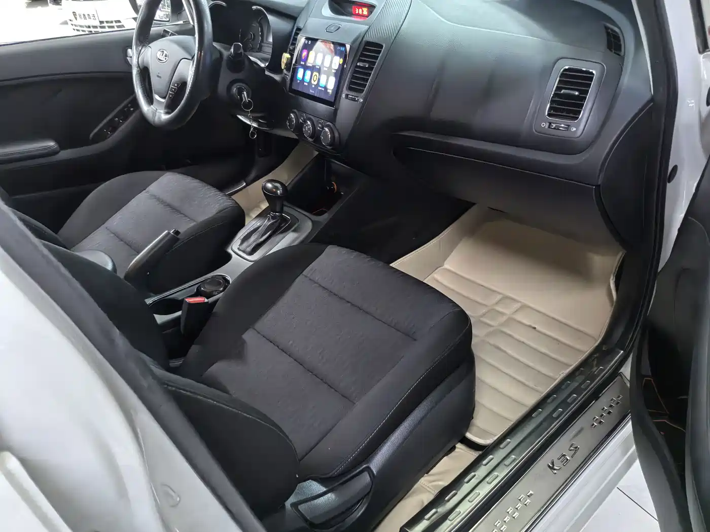 Kia K3S 2014 2014 1.6L Automatic GL