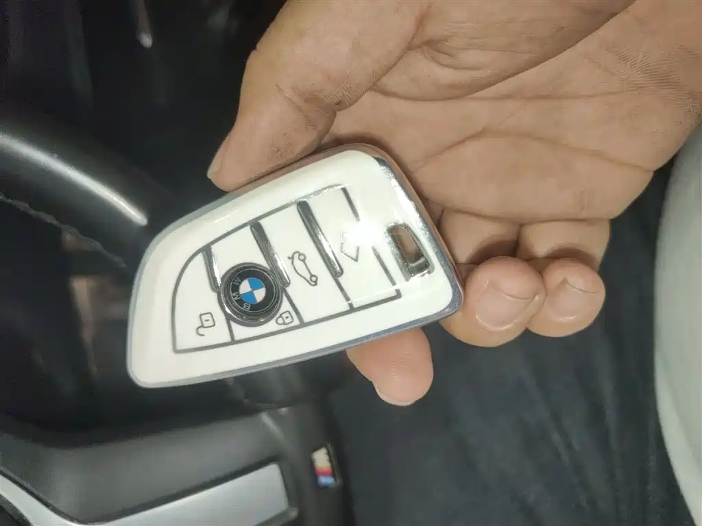 BMW 1 Series 2021 125i M Sport Black Night Edition фото 17