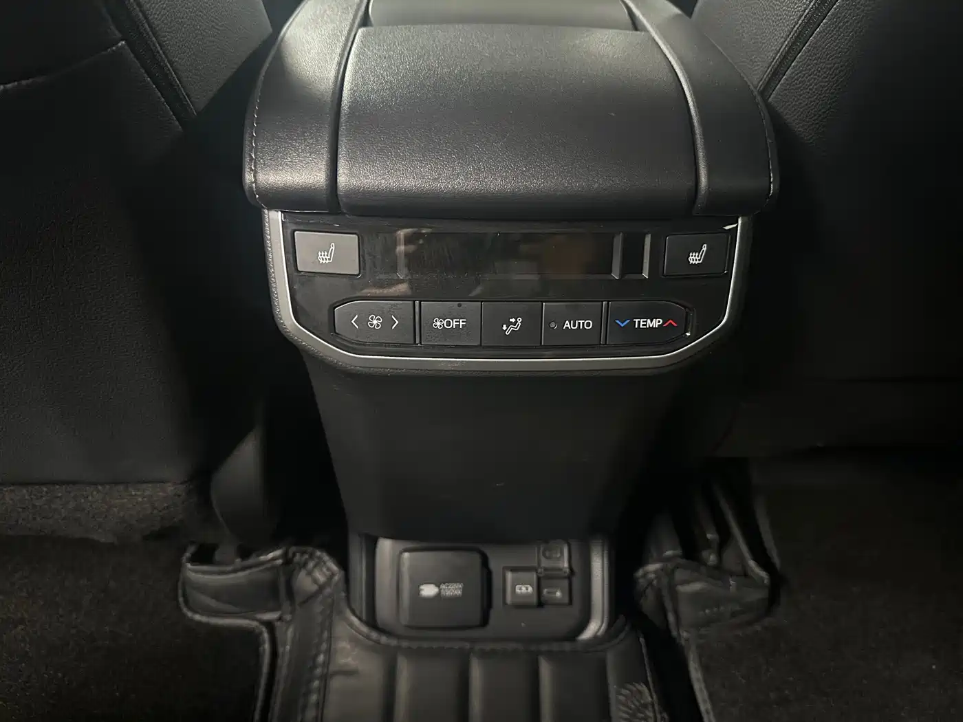 Toyota Crown Kluger 2023 2022 2.0T All-Wheel Drive Power Premium Edition