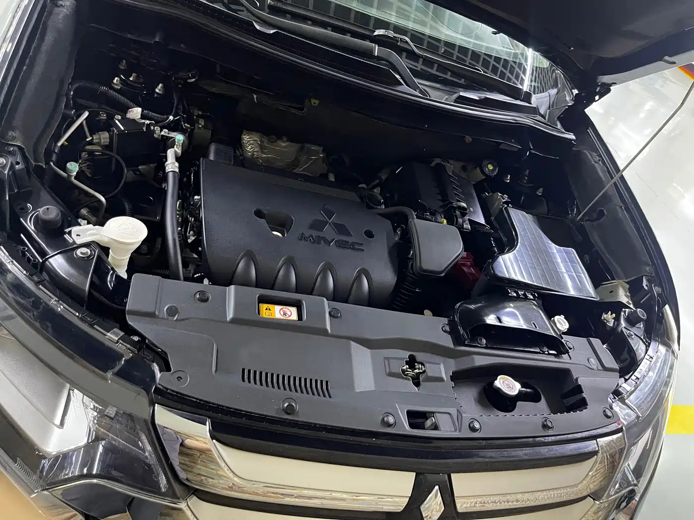 Mitsubishi Outlander 2017 2018 2.4L 4WD Elite Edition 5-seater