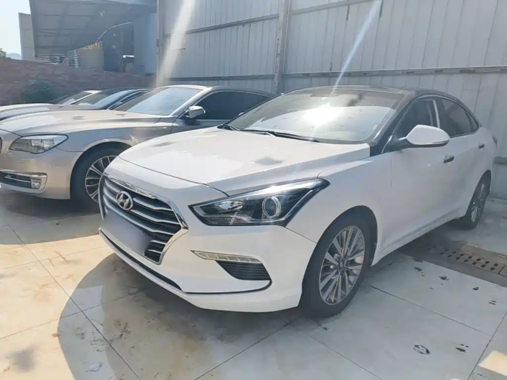 Hyundai Mistra 1.8L Auto Intelligent GLS CN-V