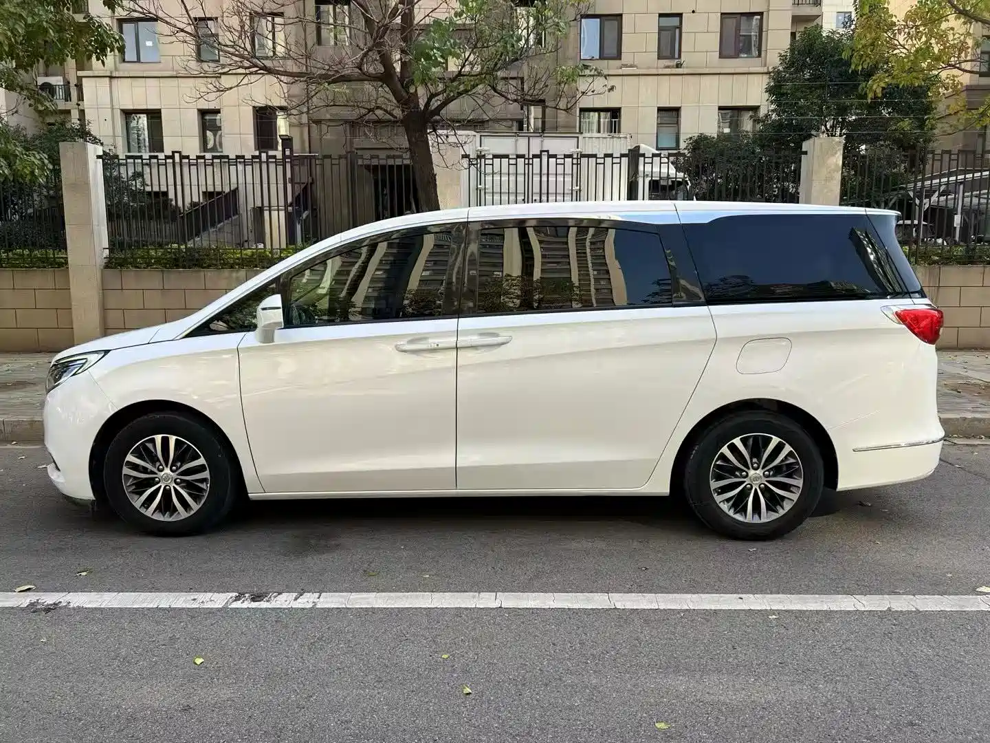 Фото 5 - Buick GL8